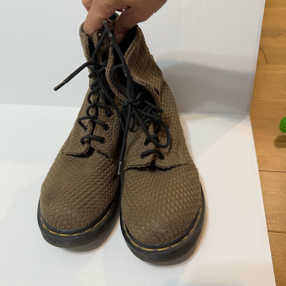 Women’s Dark green Dr. Martens boots size 9. Some wear/staining as pictured